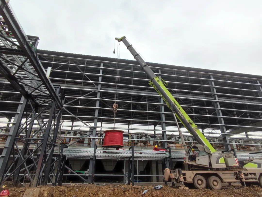 機械化施工高效助力項目建設(shè)(圖1) 機械化施工高效助力項目建設(shè)(圖1)