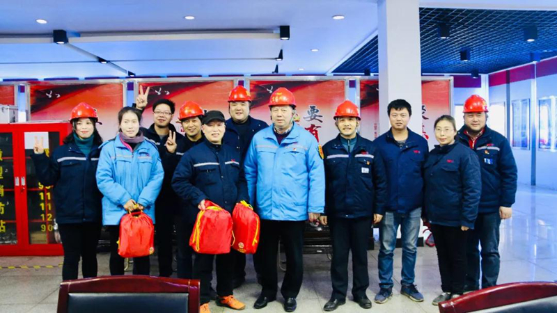 王大真等集團領導深入一線與干部職工共度新春佳節(圖11) 王大真等集團領導深入一線與干部職工共度新春佳節(圖11)