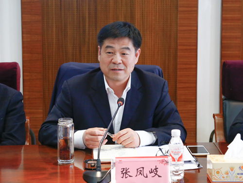 農(nóng)行湖北省分行副行長(zhǎng)李新平一行到訪宜化集團(tuán)(圖4) 農(nóng)行湖北省分行副行長(zhǎng)李新平一行到訪宜化集團(tuán)(圖4)