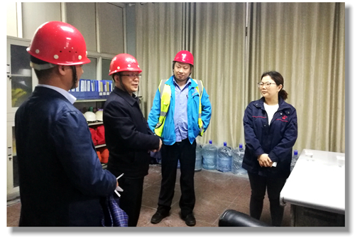 王大真深入股份公司察看安全環(huán)保工作(圖1) 王大真深入股份公司察看安全環(huán)保工作(圖1)