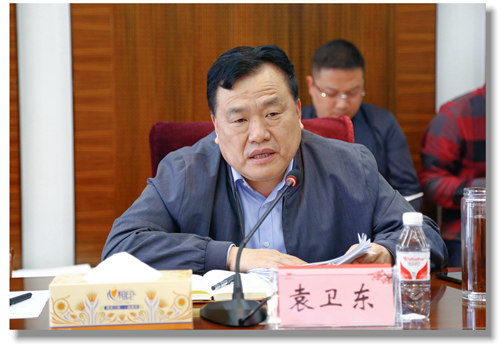 宜昌市委副書記袁衛(wèi)東到宜化集團現(xiàn)場辦公(圖2) 宜昌市委副書記袁衛(wèi)東到宜化集團現(xiàn)場辦公(圖2)