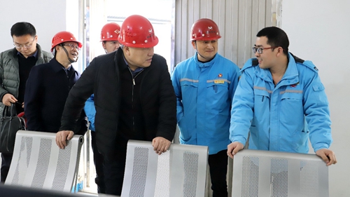 袁衛東到股份、楚星和新項目現場調研(圖2)