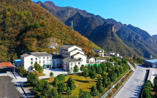 礦業(yè)公司:艱苦奮斗務(wù)實(shí)高效 推動(dòng)各項(xiàng)工作再上新臺(tái)階(圖1) 礦業(yè)公司:艱苦奮斗務(wù)實(shí)高效 推動(dòng)各項(xiàng)工作再上新臺(tái)階(圖1)