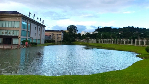 抓好產(chǎn)品質(zhì)量，我們是認(rèn)真的！金沙酒業(yè)獲得多項(xiàng)榮譽(yù)(圖1)