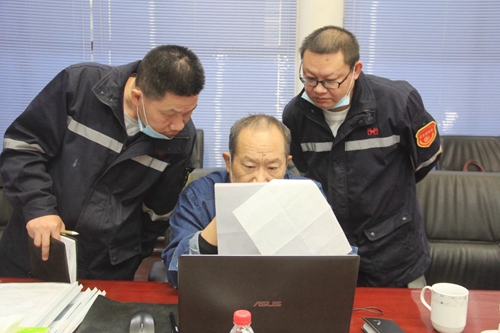 新疆天運順利通過二級安全生產(chǎn)標準化驗收(圖2) 新疆天運順利通過二級安全生產(chǎn)標準化驗收(圖2)