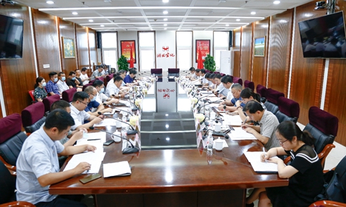 宜昌市國資委黨委書記、主任吳正新帶隊到宜化集團調(diào)研(圖1)