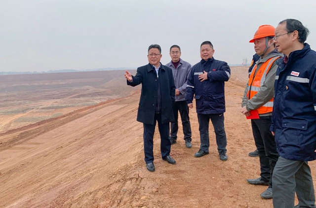 大年初一,王大真到田家河新項目和分子公司走訪慰問(圖3) 大年初一,王大真到田家河新項目和分子公司走訪慰問(圖3)