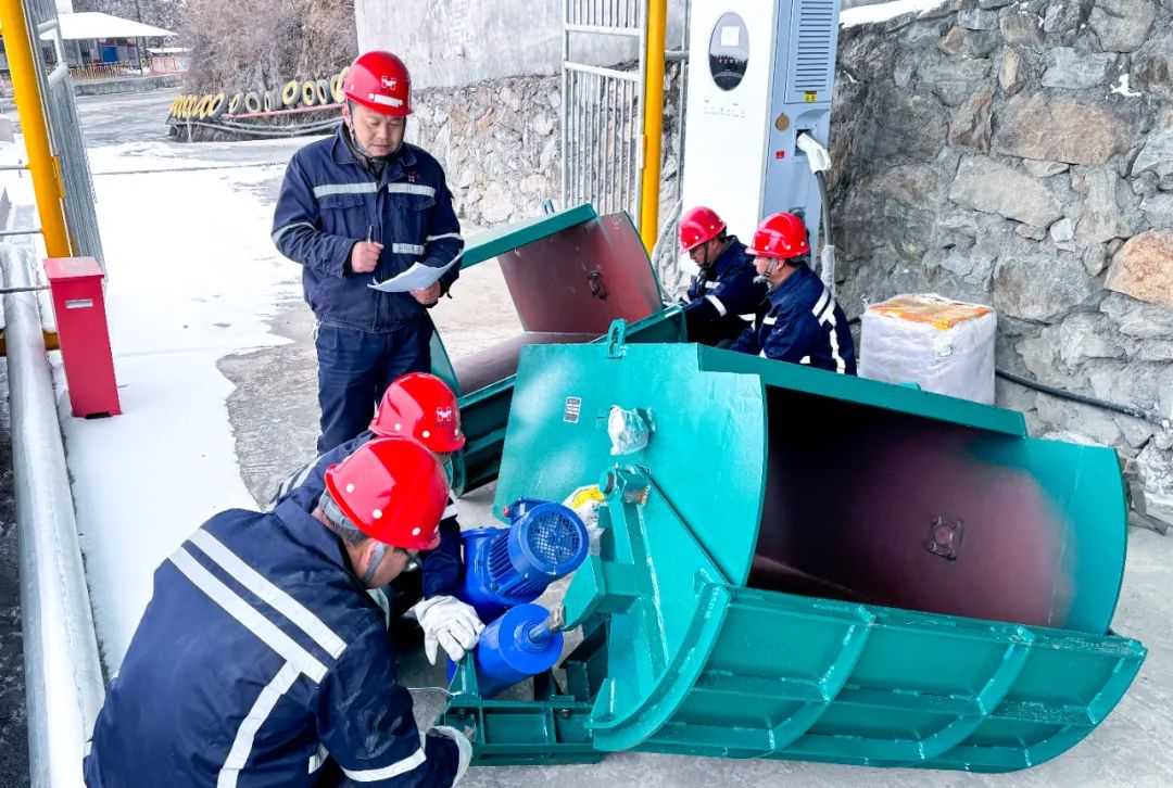 宜化礦業殷家坪礦機電維修一班:能打硬仗會算細賬的“圖強班”(圖2) 宜化礦業殷家坪礦機電維修一班:能打硬仗會算細賬的“圖強班”(圖2)