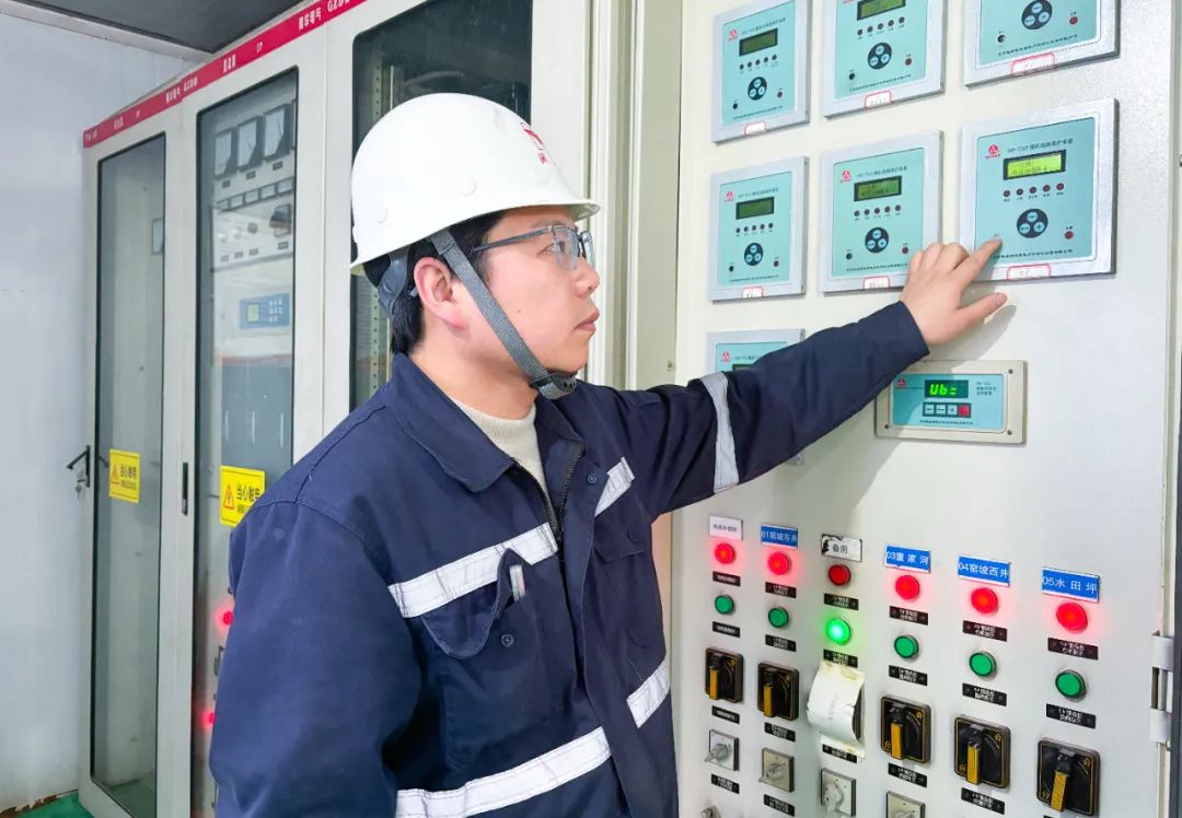 宜化礦業(yè)郭倉健：滿腔熱愛向機(jī)電，一片初心為礦山(圖3)