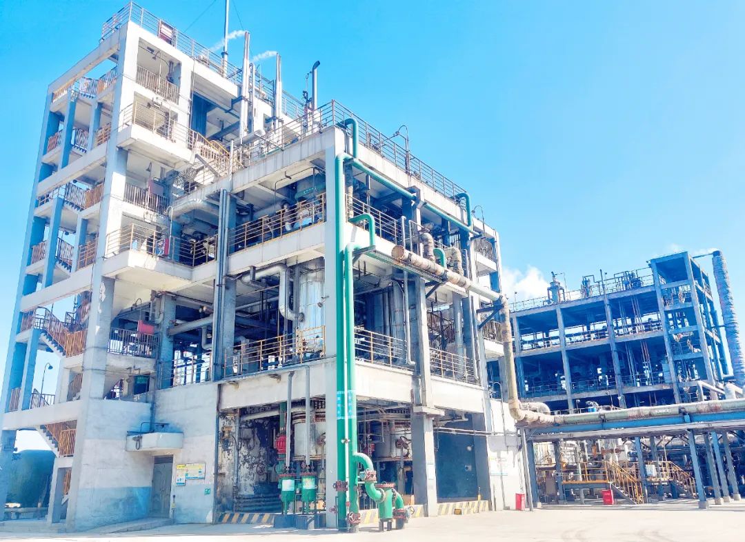 喜訊！內(nèi)蒙宜化醫(yī)藥級鹽酸成功下線(圖2)