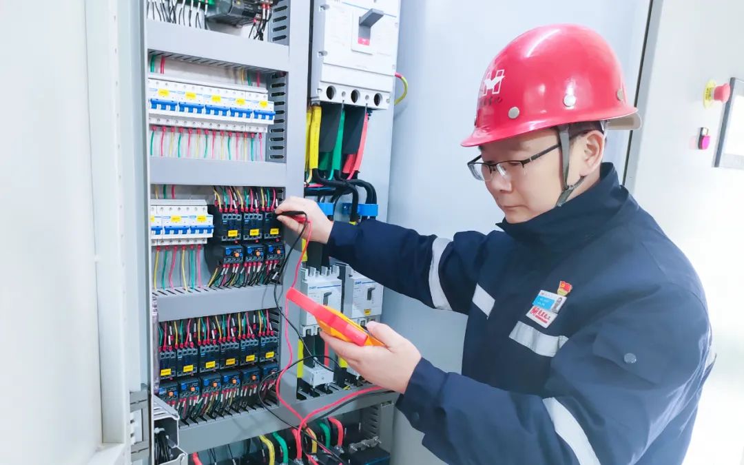 【宜化榜樣】楚星公司江剛：扎根一線，保障電氣設備平穩(wěn)運行(圖4)