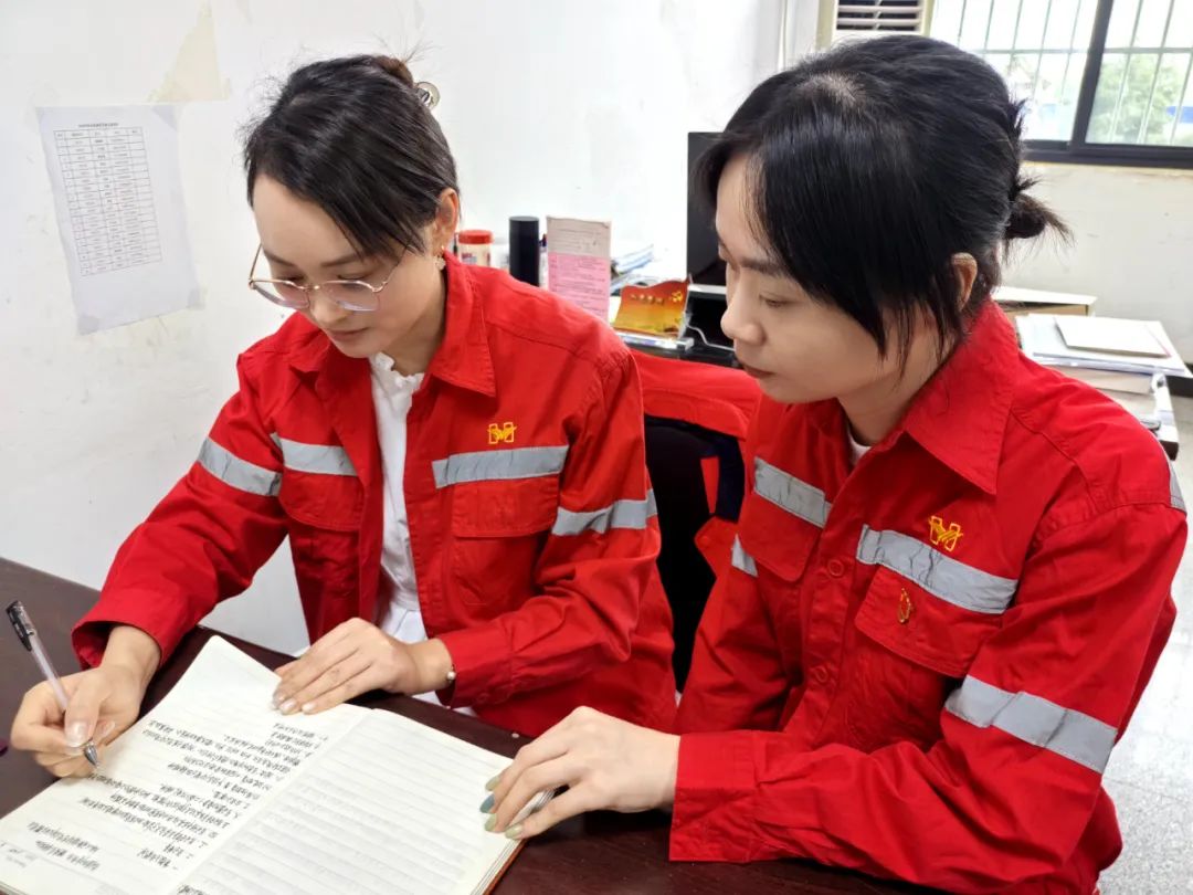 【宜化榜樣】化機公司李丹:提升素質強技能,勇于奉獻顯擔當(圖3) 【宜化榜樣】化機公司李丹:提升素質強技能,勇于奉獻顯擔當(圖3)