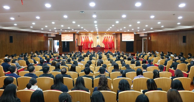 宜化集團領導班子深入貫徹中央八項規定精神學習教育讀書班開班