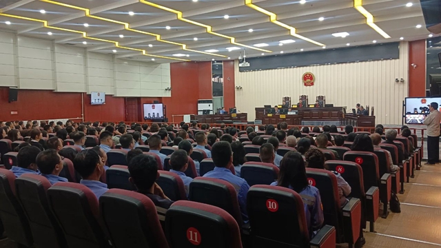 青海宜化：旁聽庭審敲警鐘，紀法紅線記心間(圖1)